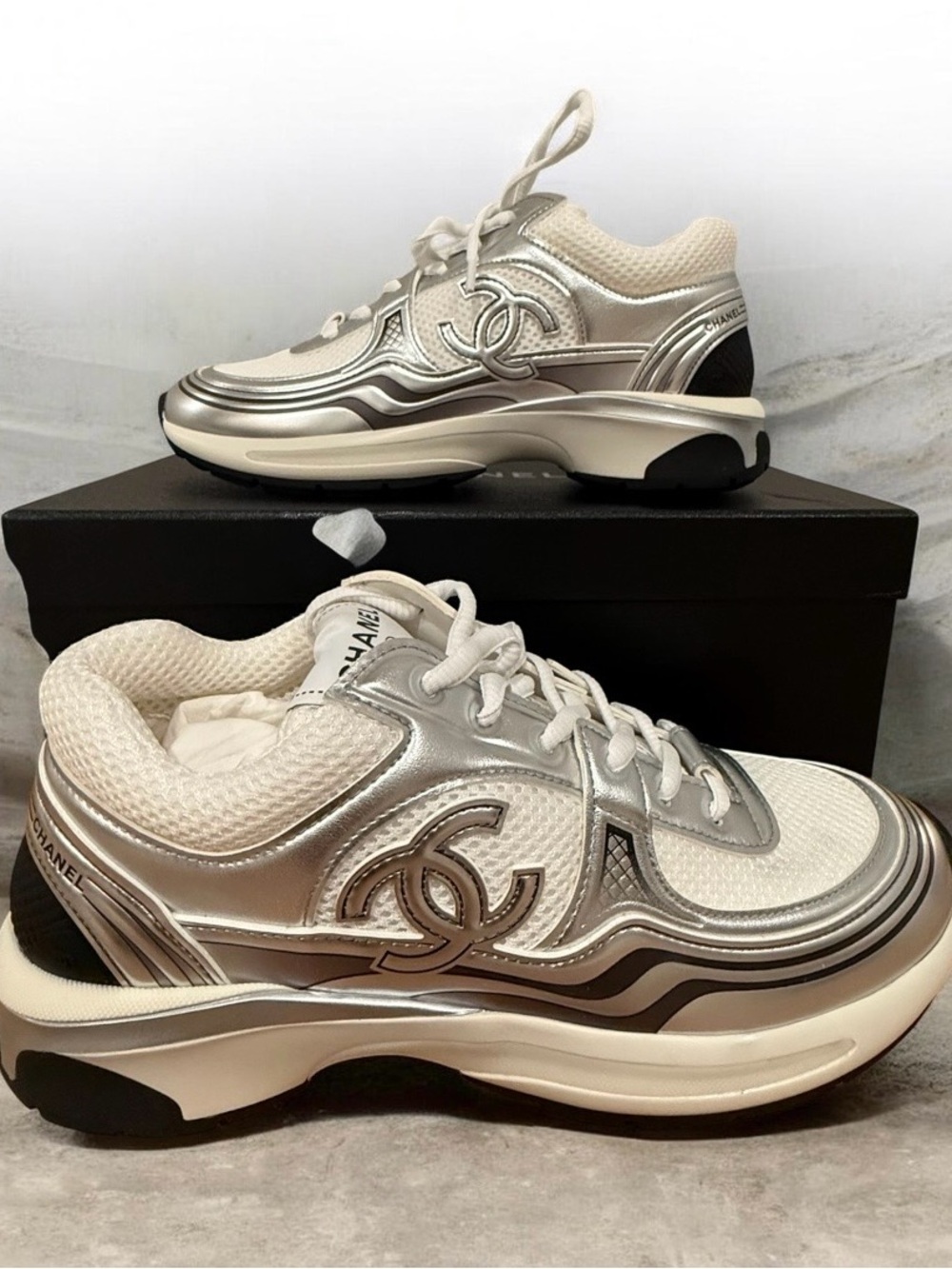CHANEL 2023 NEW TAGS WHITE GOLD SILVER CC LOGO SNEAKERS SIZE EU38.5